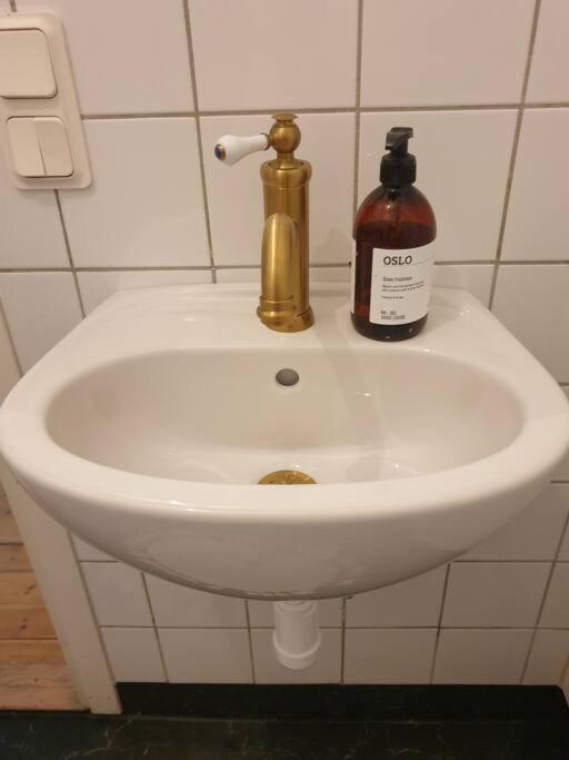 Centrala Stan- 2-Rums Gaestsvit, Perfekt Foer Kollegor Som Oenskar Separata Rum Умео Экстерьер фото